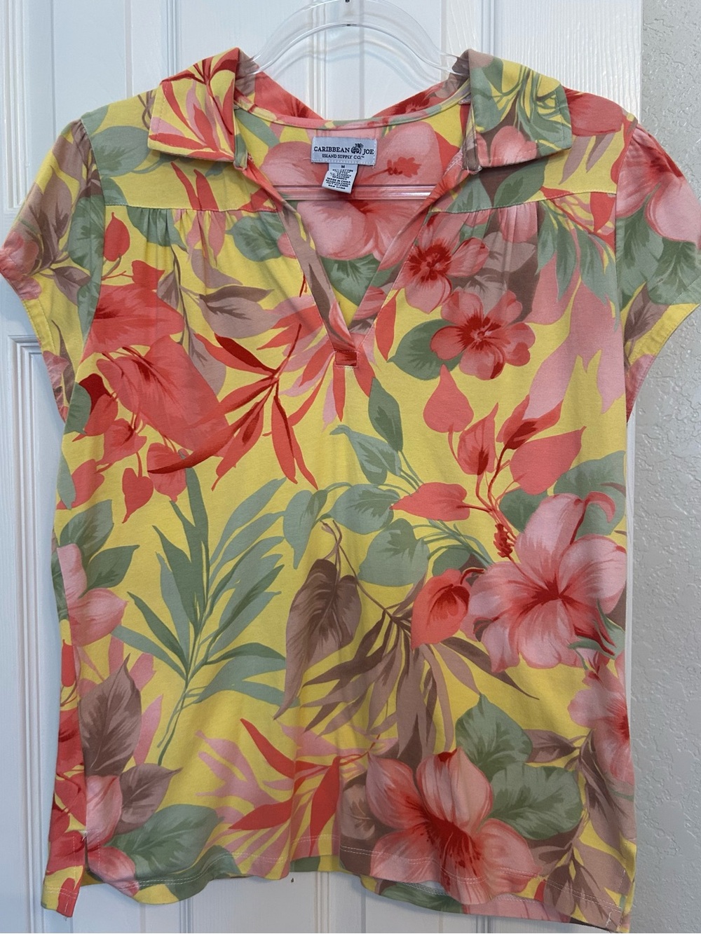 Caribbean Joe Yellow Floral V-Neck Cap-Sleeve Women's Top